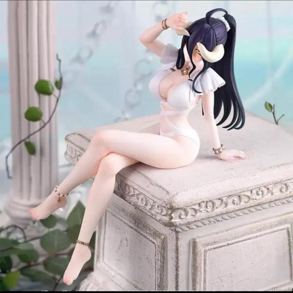 Beautiful girl figures Used