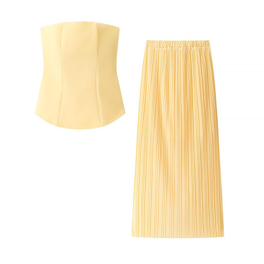 

Spring 2025 European & American Style Women s Strapless Pleated Top + High-Waisted Midi Skirt Set Medium
