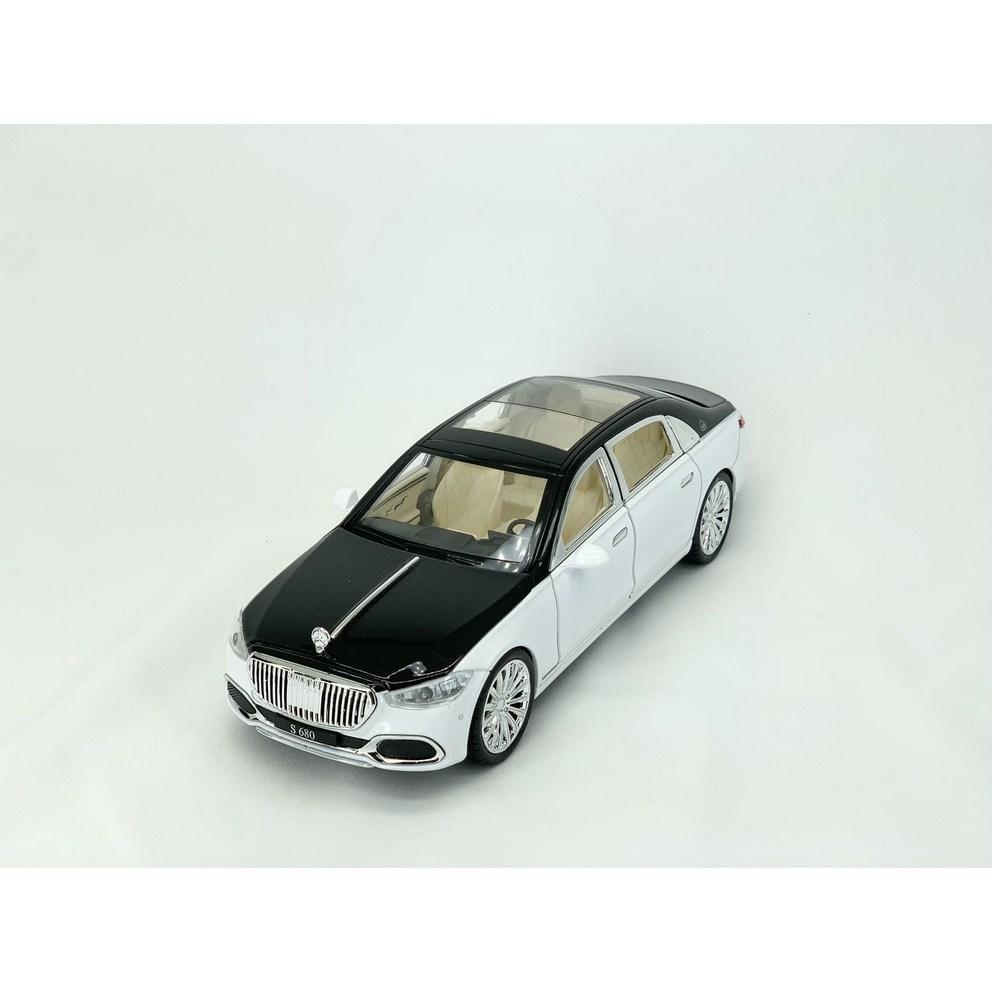1:22 Scale Mercedes-Benz Maybach Diecast Model Car - GTR GTS AMG Series - Black & White Collectible Toy