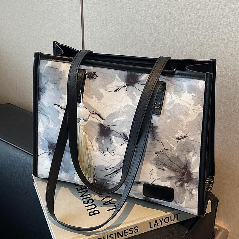 

Французская сумка Niche большой вместимости, осенне-зимняя универсальная ручная сумка через плечо, сумка для студентов и путешественников