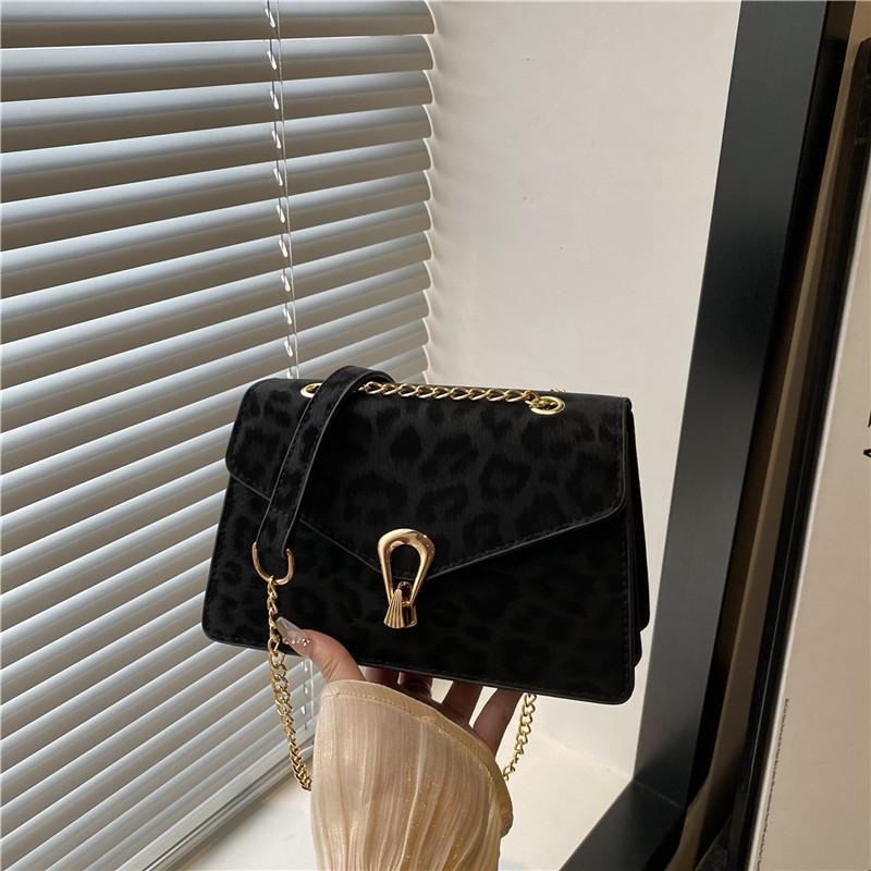 Lässige einfache Damen-Taschenkette kleine quadratische Tasche Herbst und Winter neuer Trend Mode Nische Schulter Umhängetasche