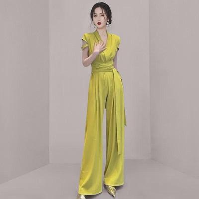 "Elegant Wide-Leg V-Neck Jumpsuit for Women - Summer Style"
