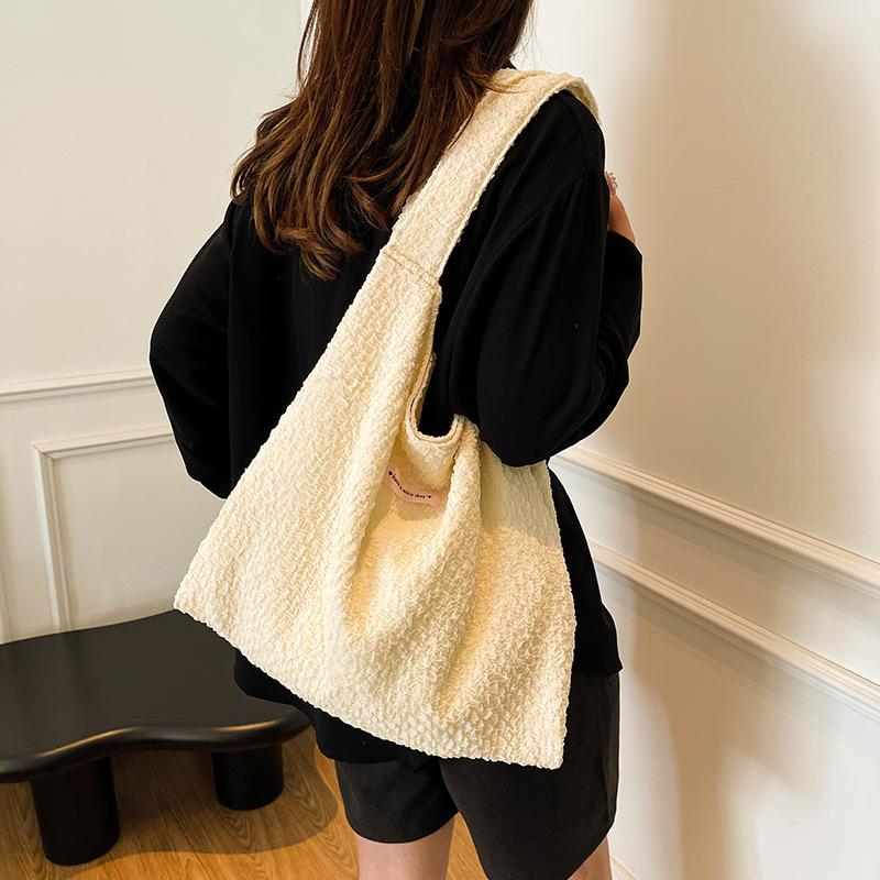 Folded large-capacity shoulder commuter bag Japanese ins simple and versatile fresh tote bag Mori girl messenger bag