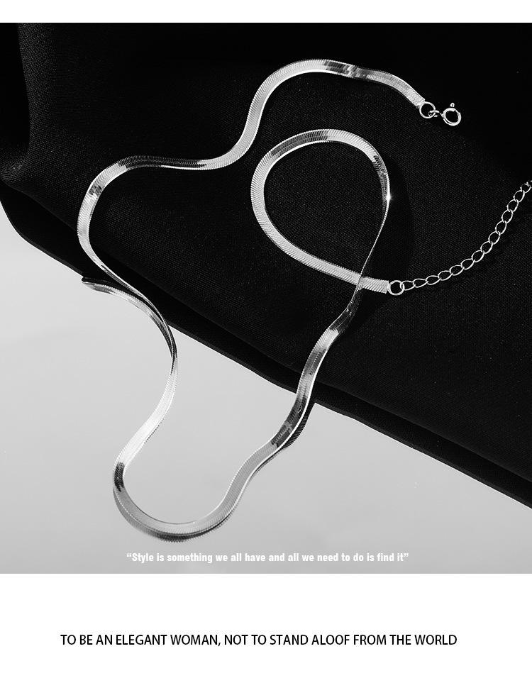 Elegant Layered Snake Bone Necklace for Women - Sweet, Cool, New Style Clavicle Chain