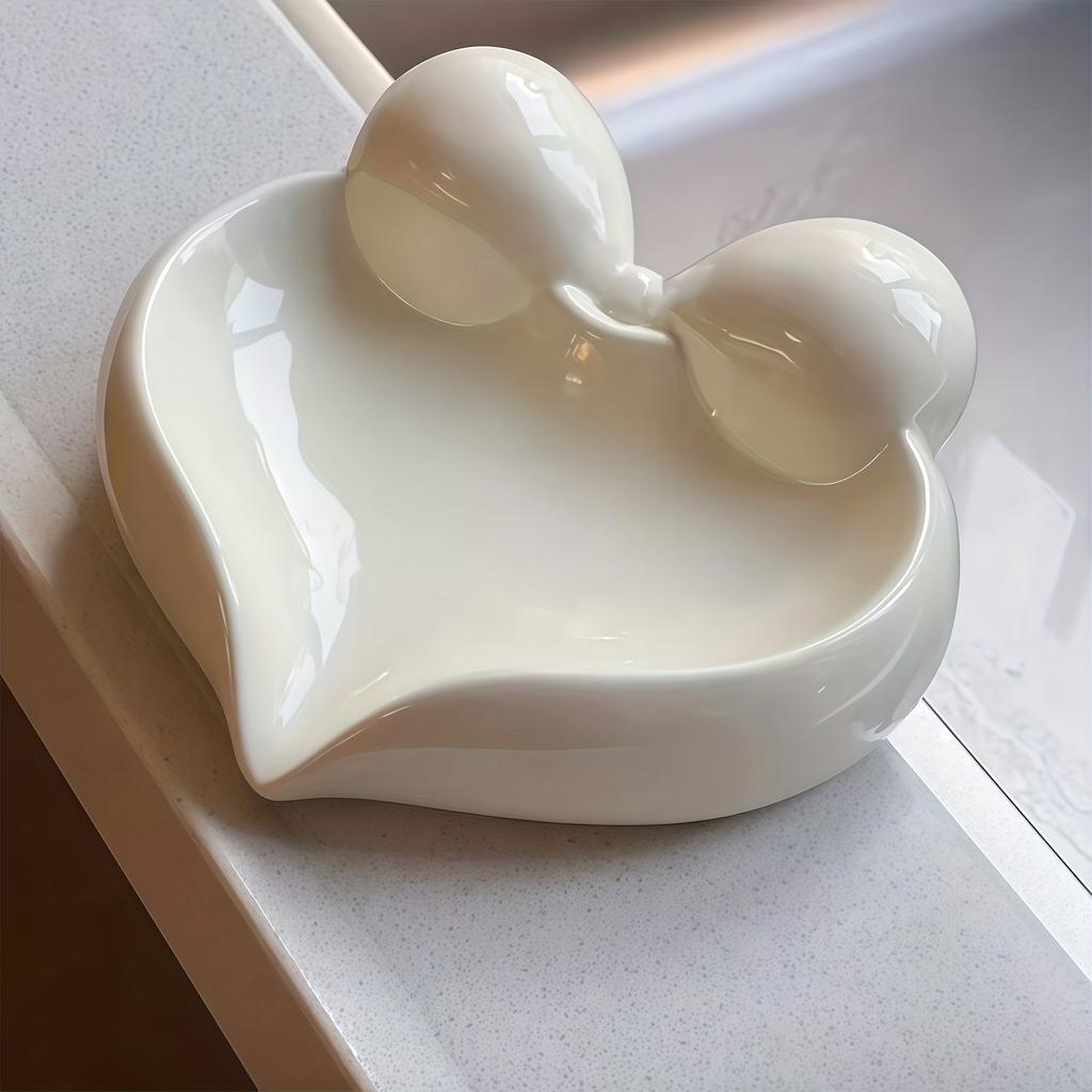 White Heart-Shaped Soap Drain Rack, Fashionable And Niche High Luxury, White Non-Perforated Design, for Drainage, Toilet Soap Dish for Sinks
