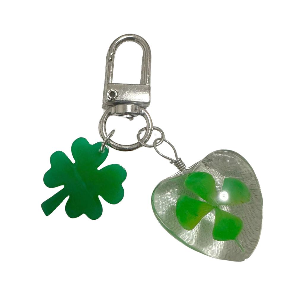 Stylish Handmade Four Leaf Clovers Pendant Charm Trendy Key Accessory Collection for Personalized Fashion Enthusiasts