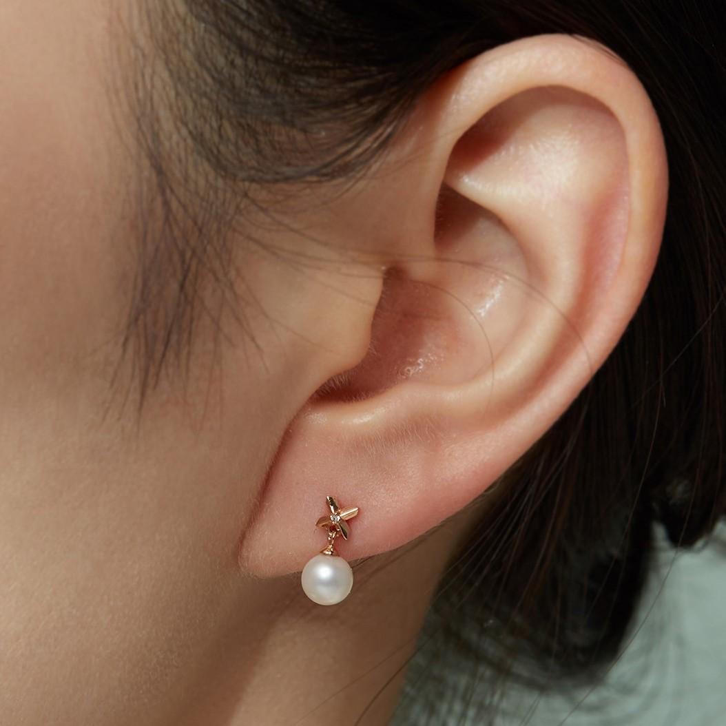 

Rose Gold Pearl Stud Earrings: Elegant Autumn/Winter Fashion 18K