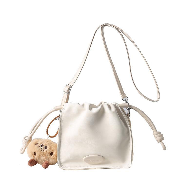 

Fashion drawstring cute small bag women s early summer new versatile messenger bag bucket bag without pendant белый