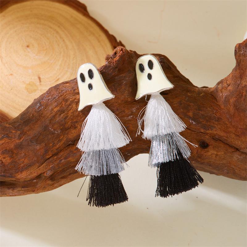 Halloween Cartoon Luminous Ghost Stud Earrings for Women Cute Tongue Popping Little Ghost Pumpkin Tassel Earrings Party Jewelry