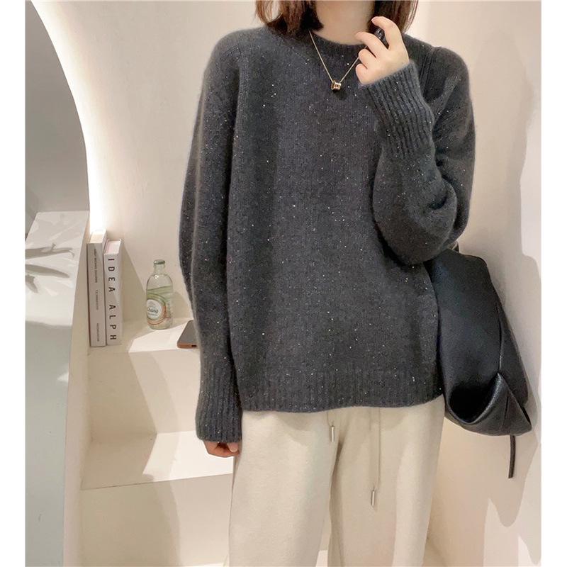Women's Soft Knit Long-Sleeve Sweater: Fashionable, Versatile, Round Neck, Perfect for Autumn/Winter