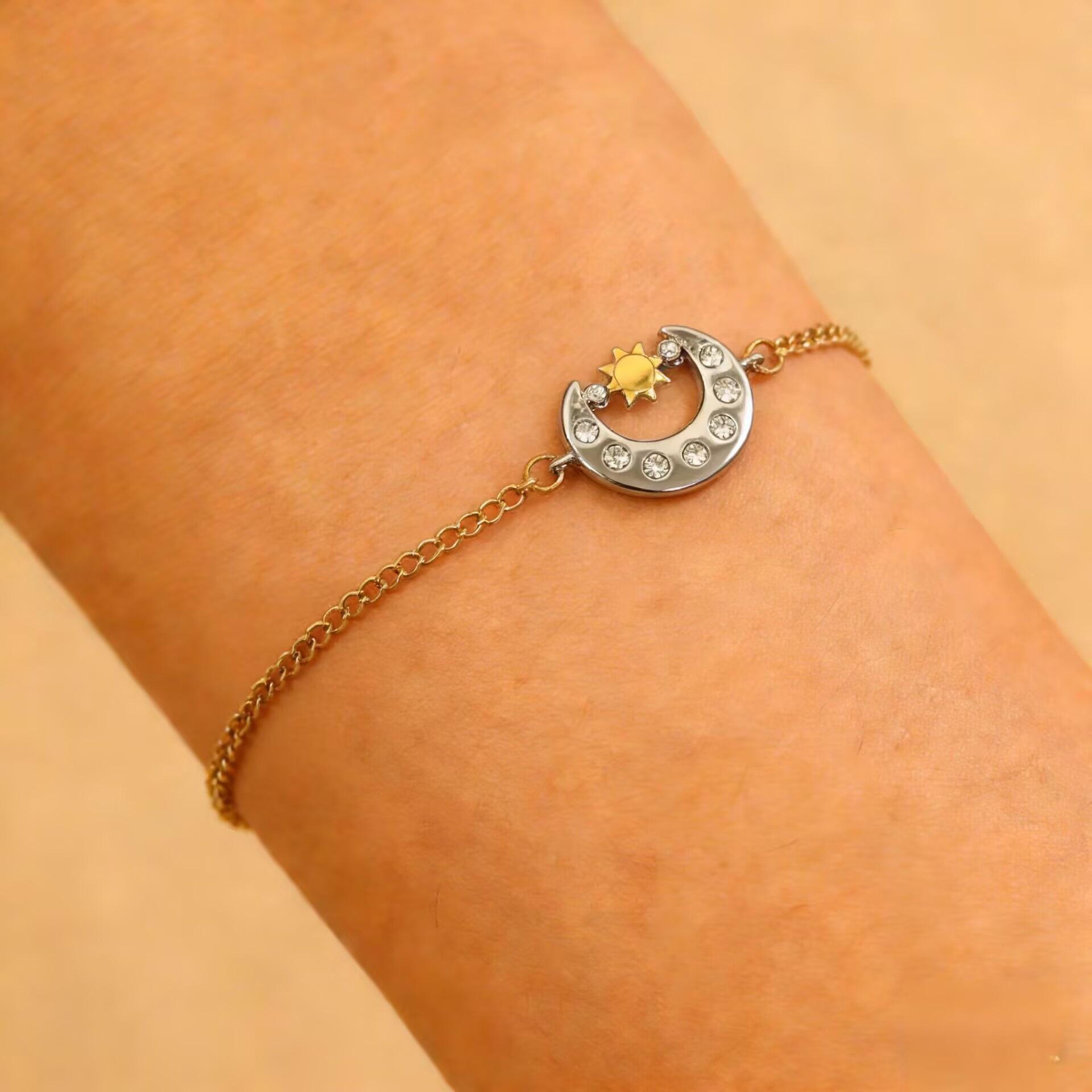 Elegantes Mond- und Sonnenanhänger-Schlüsselbein-Kette für Damen - Hochwertiger europäischer und amerikanischer Stil Schmuck orange
