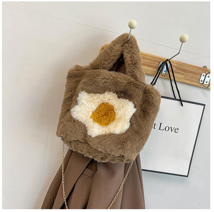Autumn Winter Fashion Woman Shoulder Bag Egg Pattern Designed Female Plush Chain Handbag Soft Fluffy Crossbody Messenger Pouch