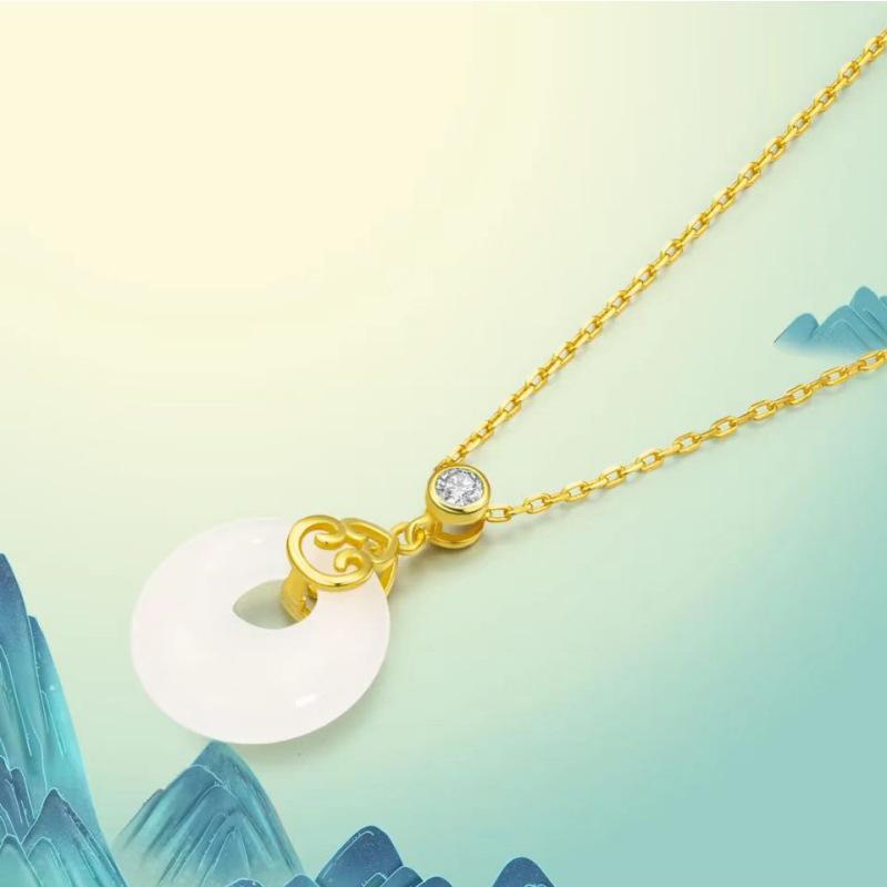 Lu Lu Ruyi Jade Clavicle Necklace: 2023 Women's Chinese Style, Light Luxury Design