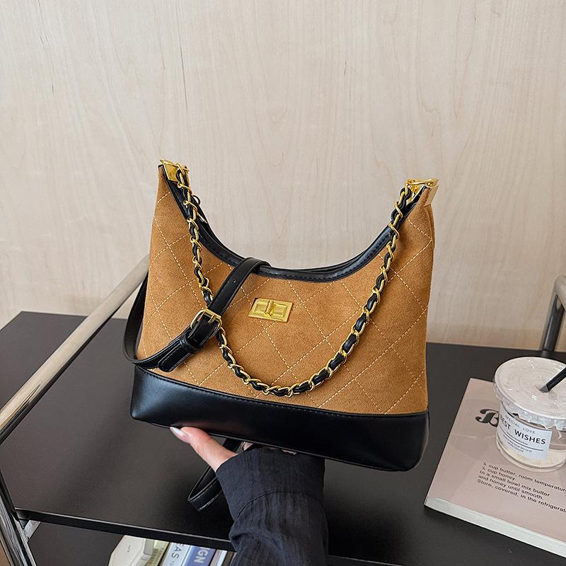 

Винтажная нишевая замшевая ромбовидная сумка-багет на цепочке 2025 женская осенняя новая сумка на плечо популярная сумка-мессенджер