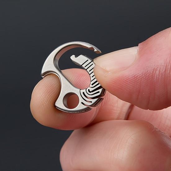 Flasköppnare Guld fiskform Titanlegering Lättviktig Bärbar Nyckelring Utomhusresor Öl Läsk Kapsyler Flasköppnare