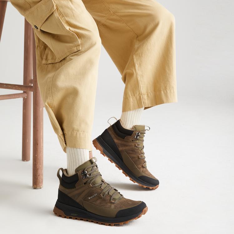 Clarks City Outdoor Series Breathable Waterproof Durable Shock Absorbing Non-Slip Short Hiking Boots Men Boots 261726927