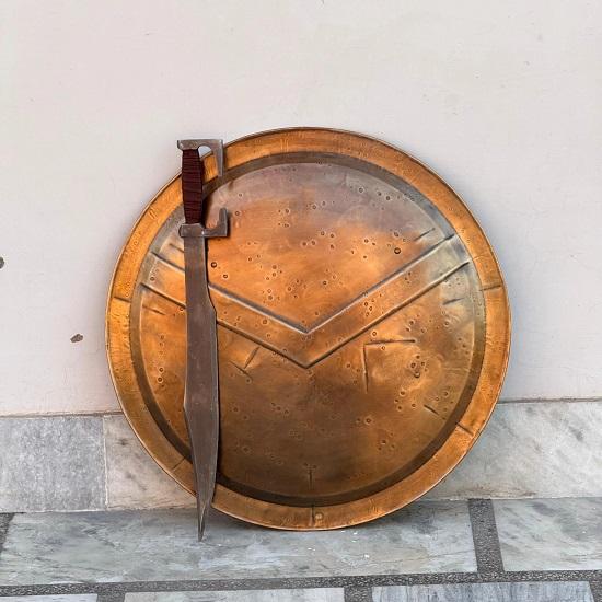 

Средневековый щит 300 спартанцев с мечом короля Леонида, боевой щит, металлический щит, LARP, косплей, выставочный щит, костюм на Хэллоуин