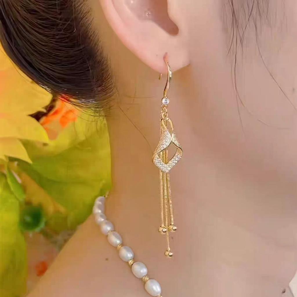 Temperament Korean Version Fashionable Geometric Rhombus Long Fringed Earrings Women's Versatile Full Diamond Earrings Light Luxury Face Thin Earrings