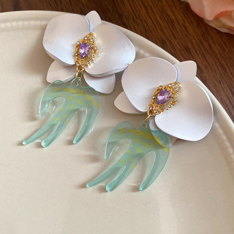 Silver Needle Diamond Resin Flower Pendant Earrings Personalized Design Sense Simple Fashion Earrings Light Luxury Premium Earrings