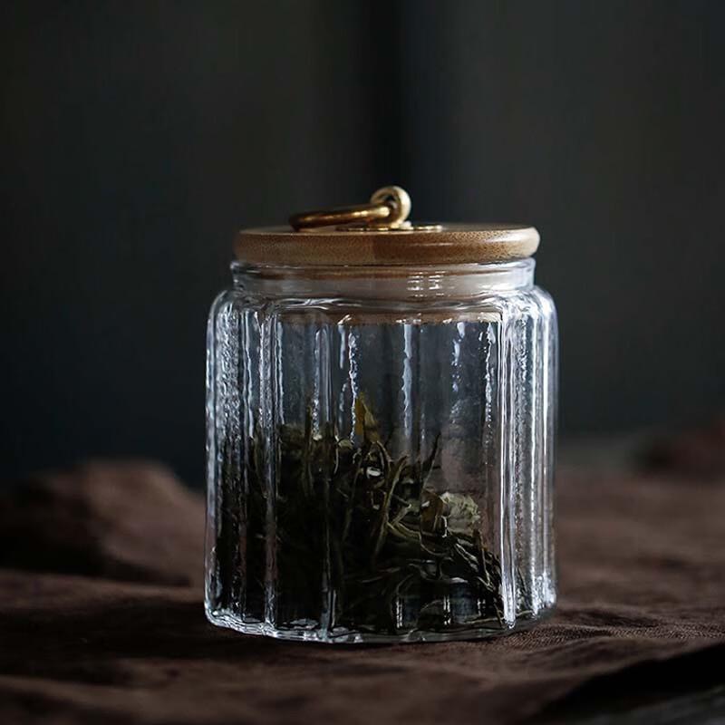 

Чжи Нянь Хуа Кованая Ребристая Стеклянная Чайная Банка