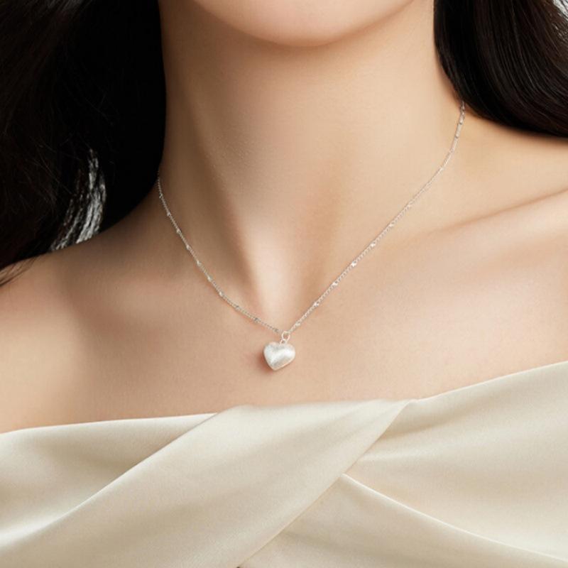 

Brushed Heart Pendant Necklace Minimalist Layering Choker Dainty Delicate Jewelry For Women Simple Elegant Everyday Wear
