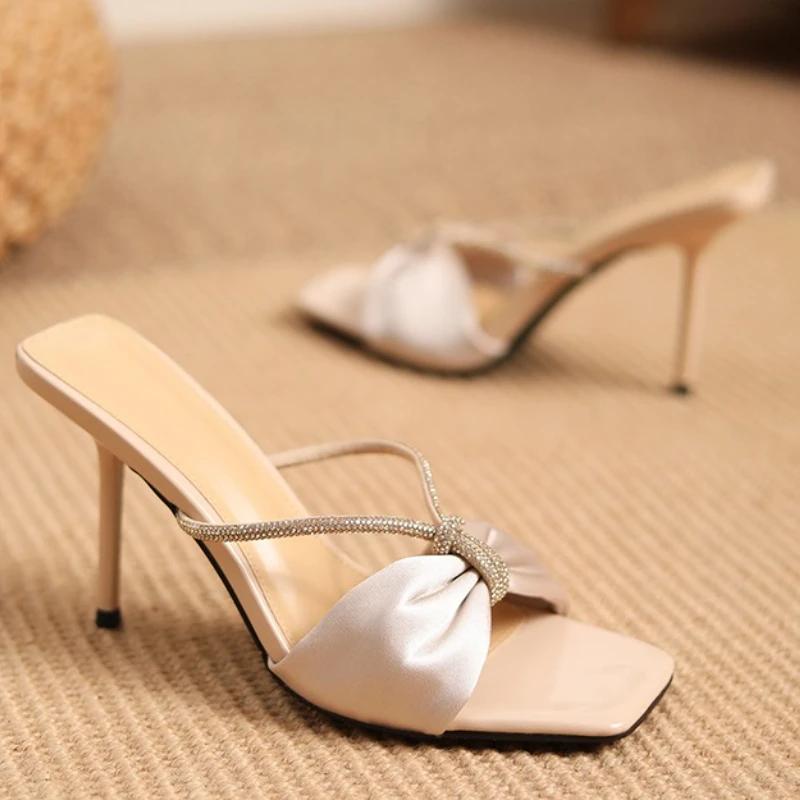 Fashion Elegant Bow Crystal Narrow Band Design Slippers Women Leopard Print Square Toe Brand Slide Sandals Fashion Banquet Dress Shoes