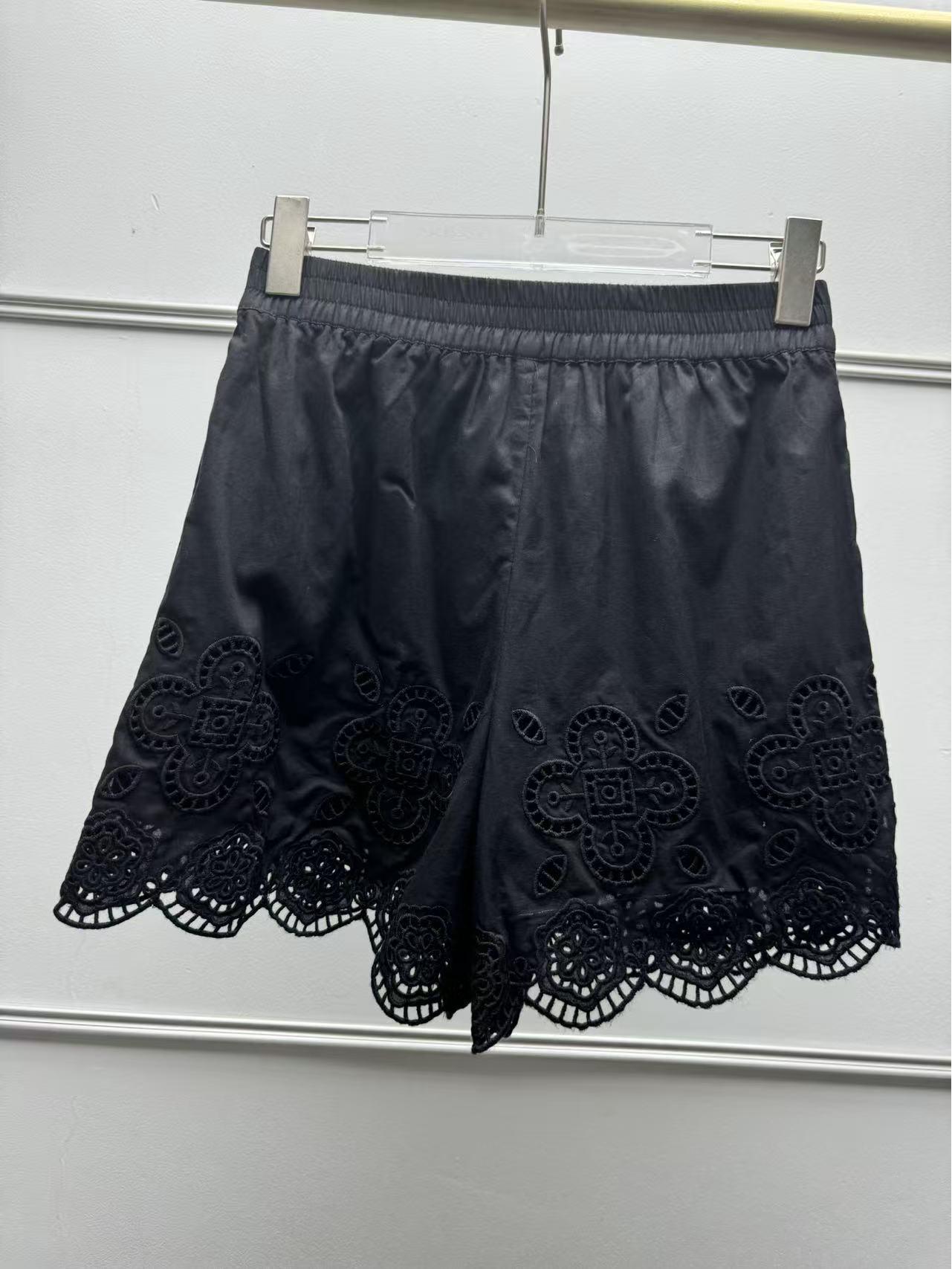 

2026 Spring/Summer French Chic Embroidered Cardigan and Lace-up Shorts Set L