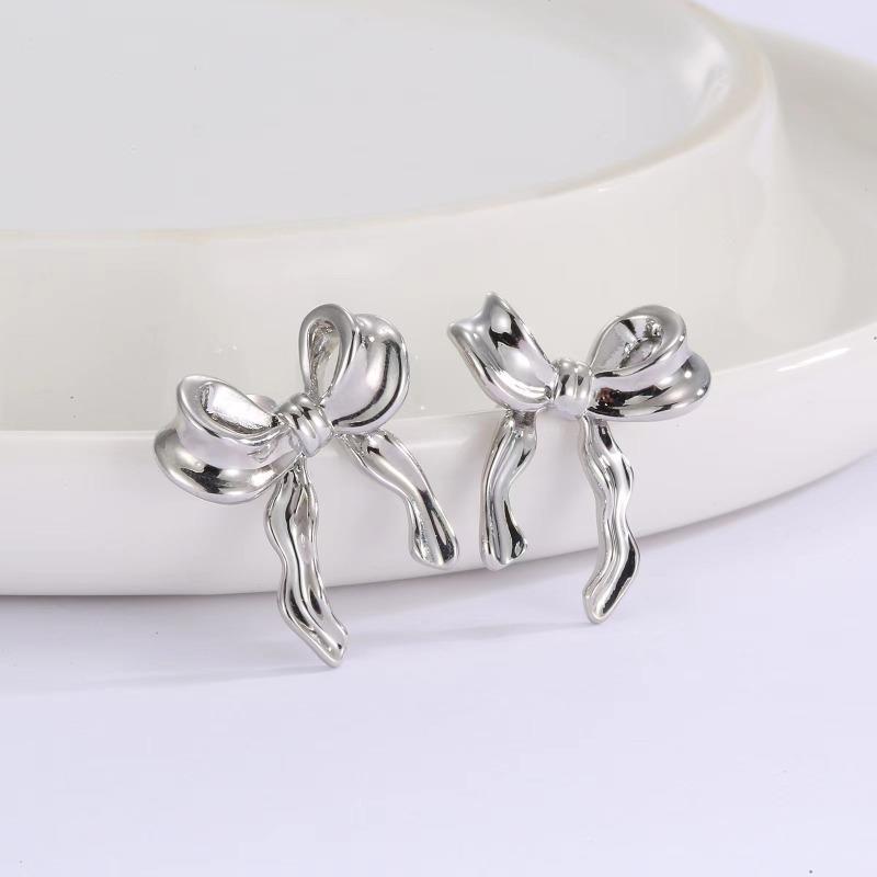 Vintage Irregular Metal Bowknot Earrings For Women Sweet Elegant Gold Color Women's Stud Earring Party Jewelry Holiday Gifts