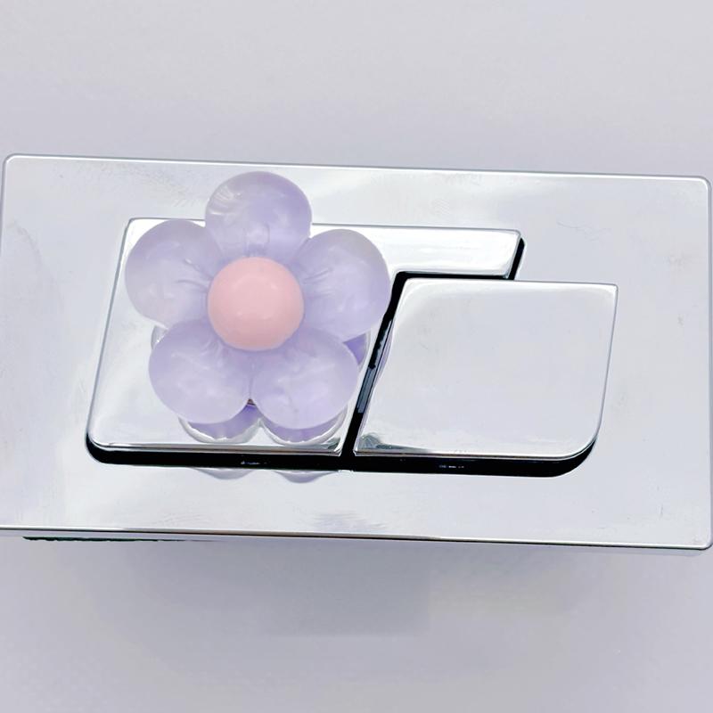 Toalettryckare i blomform Självhäftande Toalettryckknapp Nagelskydd Handtag för toalettlock Tankspolknapp