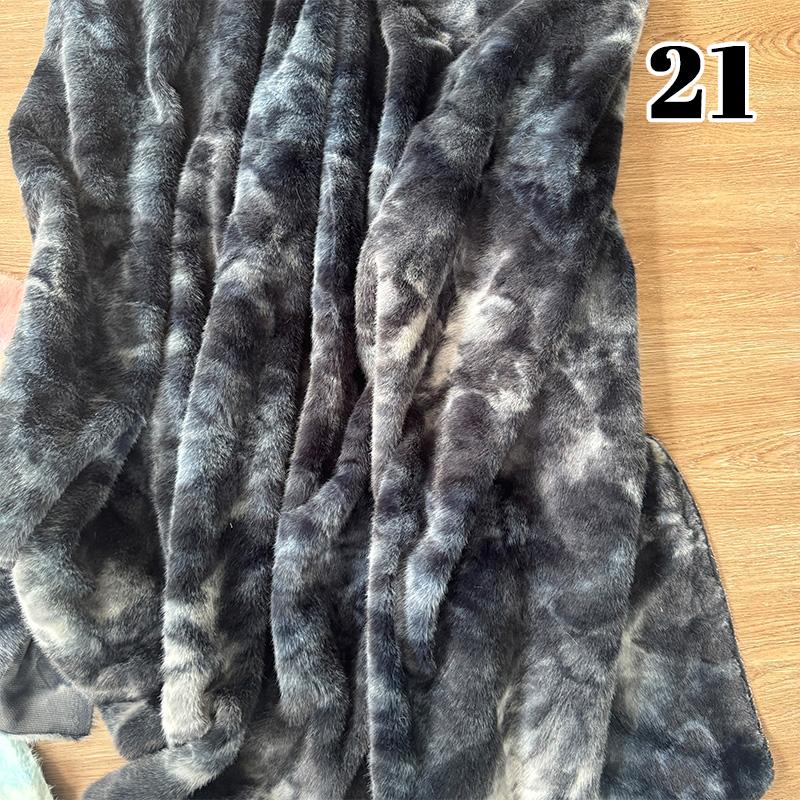 

Solid Color/tie Dyeing Soft Short Plush Fabric High Quality Autumn Winter Clothes Fabric Cushion Doll Plush Toy Diy Sewing Cloth 30x50cm