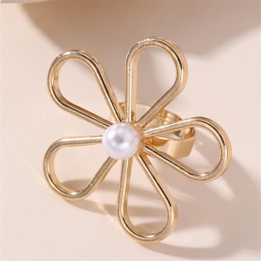 Exaggerated Starfish Ring Gold Color Flower Ring Romantic Pearl Ring Friends
