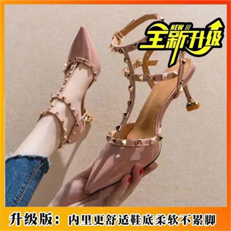 Mit Rocknieten Feenstil Sandalen 2024 Internet-Berühmtheit neu Koreanisch leicht weiche Sohle keine müden Füße hohe Absätze