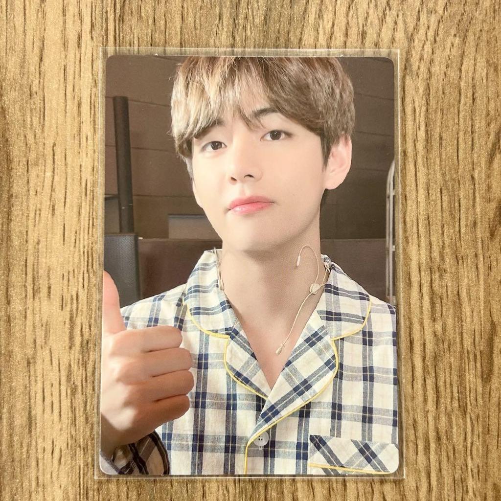 [USED] BTS MERCH BOX 6 9 10 11 V trading cards 4 pieces