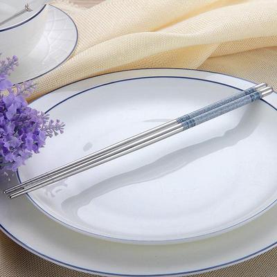 5 Pairs Blue and White Porcelain Chopsticks Ceramic Long Chopsticks Chinese Tableware for Home Restaurant Random Pattern