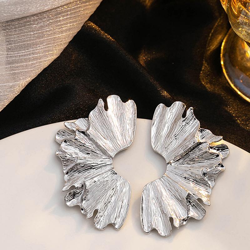 Creative Leaf Flower Earrings Gold Silver Earrings Europe And United States Exaggerated Cold Wind Senior Sense Earring Women