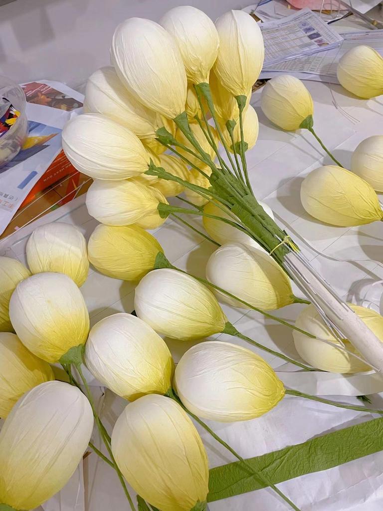 Large Foam Egg-Shaped Flower Bud for Rose, Poppy & Hyacinth Art