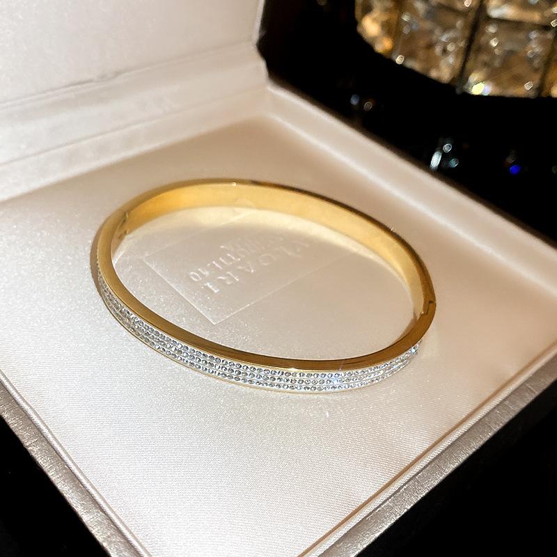 Light Luxury and High-end Micro Inlaid Zircon Bracelet with Fashionable Temperament, Niche and Versatile Bracelet, Handmade Accessory