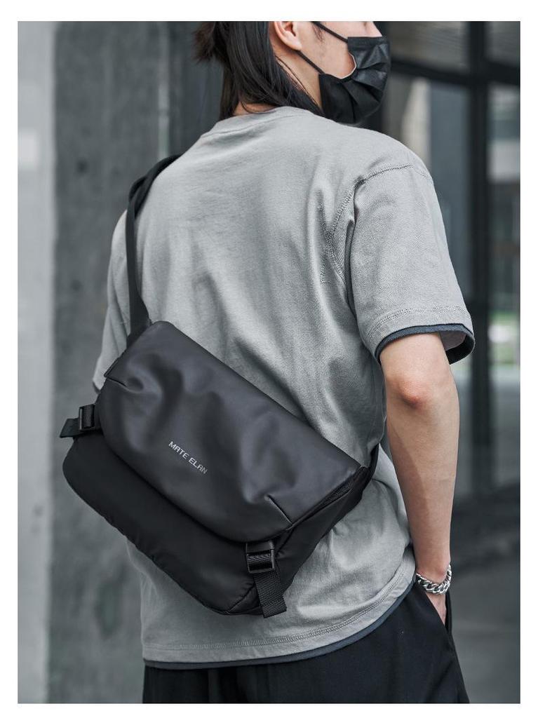 Men's Fashionable Crossbody Messenger Bag - Versatile Japanese Style for Casual or Student Use