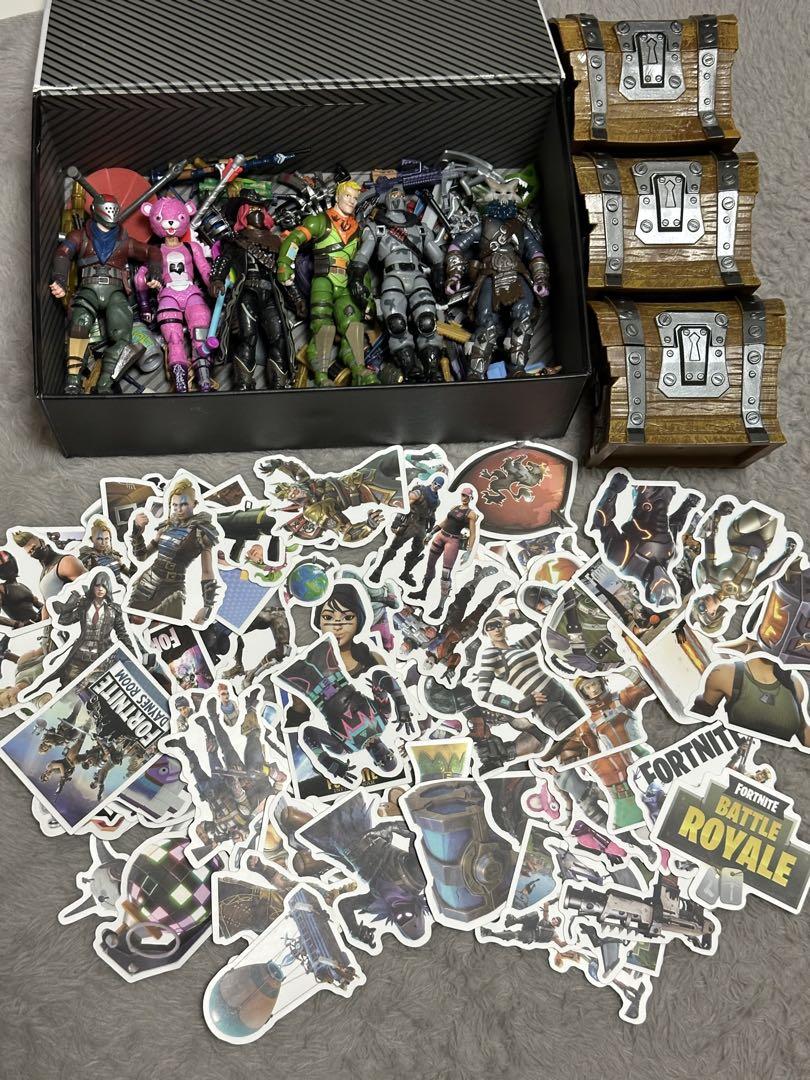 

[USED] Fortnite figure and 99 bonus stickers