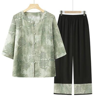 Grandma's Fashionable Summer Two-Piece Outfit for Middle-Aged Women