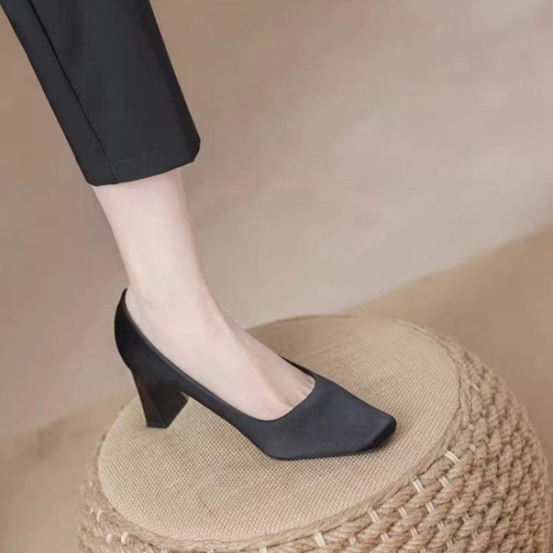 High Heels Femininity Socialite Autumn New Niche Design Thick Heel Nude Satin Commuter Shoes