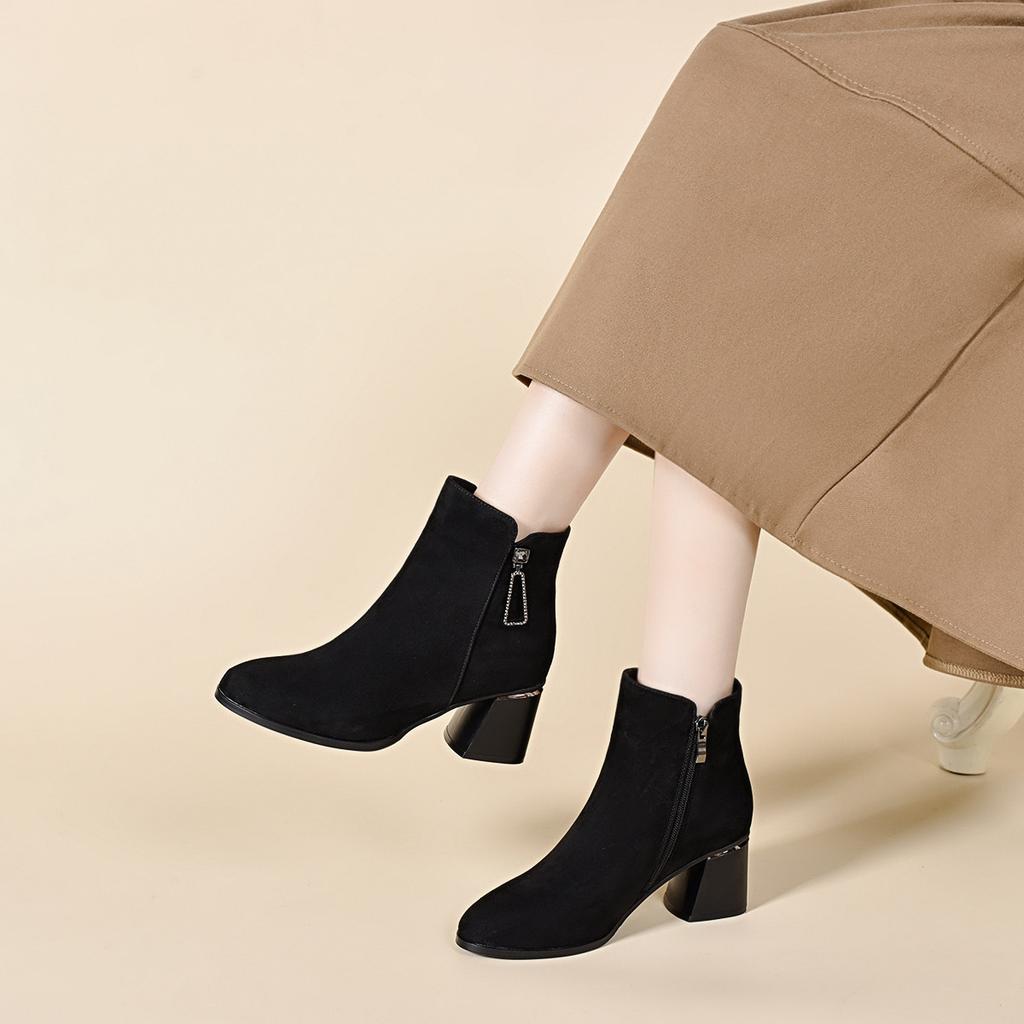 Fashion boots women's 2025 autumn and winter new simple temperament black sheepskin short boots water drop buckle thick heel high heel boots leather