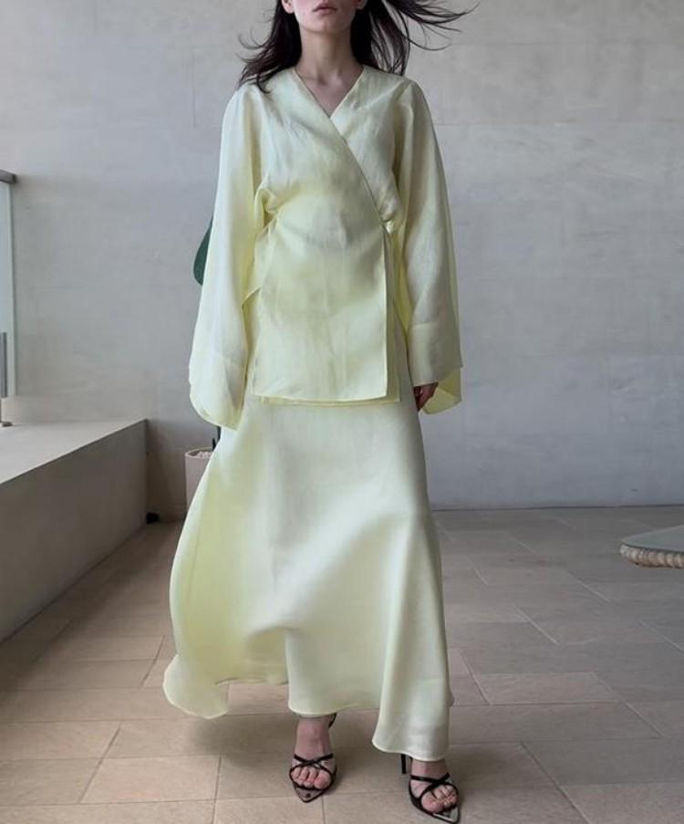 

Женский европейский и американский кружевной миди-комплект из двух предметов: юбка и топ с длинным рукавом на шнуровке, 2025 Extra Large жёлтый