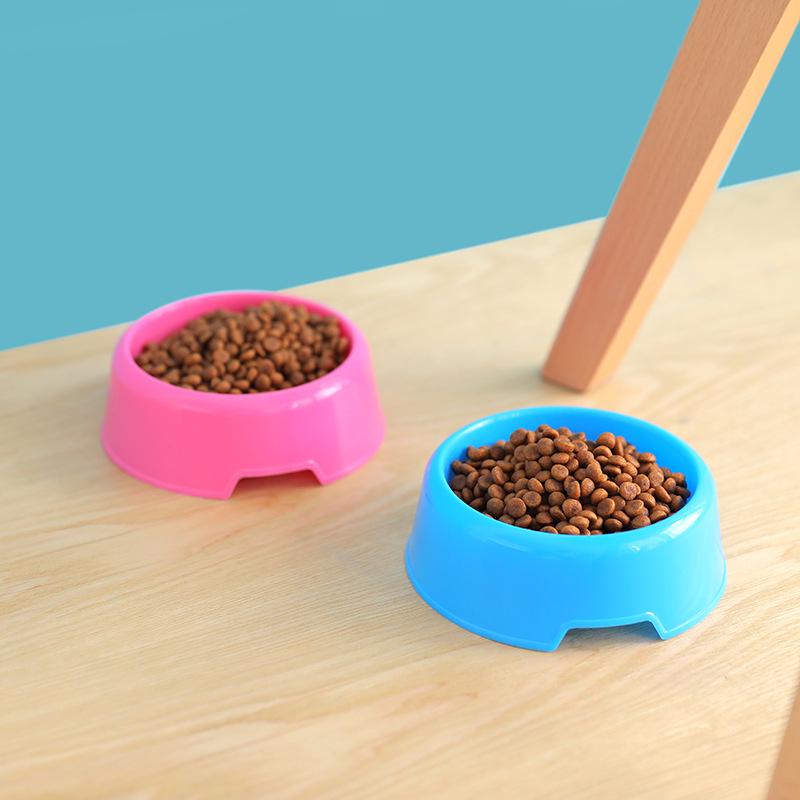 Bunte runde Plastik-Futternäpfe für Hunde und Katzen