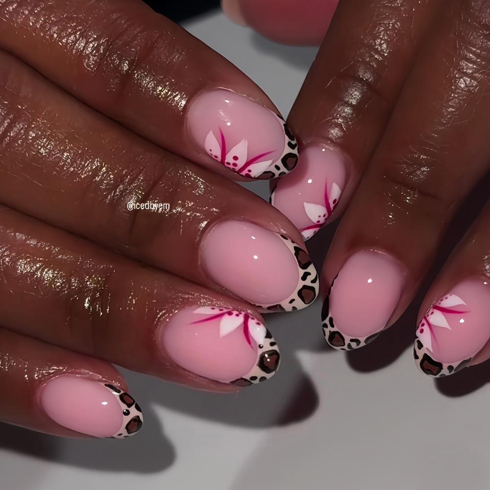 24 Stück Rosa Press-on-Nägel Kunst Leopardenmuster Französisch Lang Mandel Form Falsche Nagelspitzen Fertig Tragbar Schleife Kirsche Design Falschnagel Set