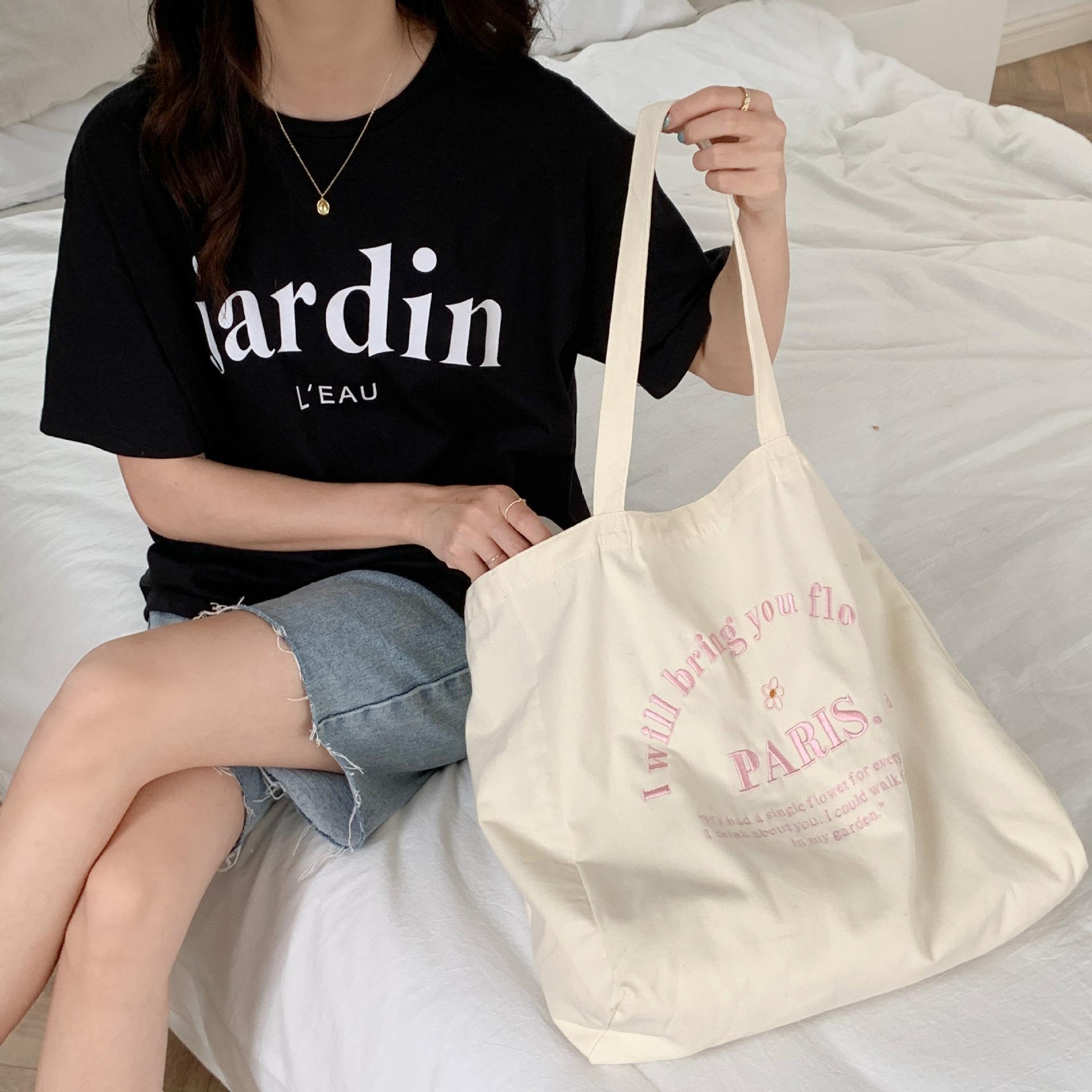 Женская большая вместительная студенческая большая сумка из холста с вышивкой на плечах OneSize бежевый 1209₽