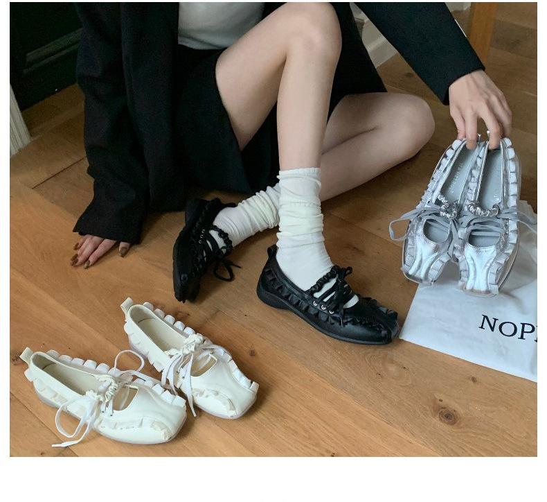 In-Stock 2025 Women's Korean Ballet Flats - Square Toe, Lace-Up, Low-Top Leather Sneakers