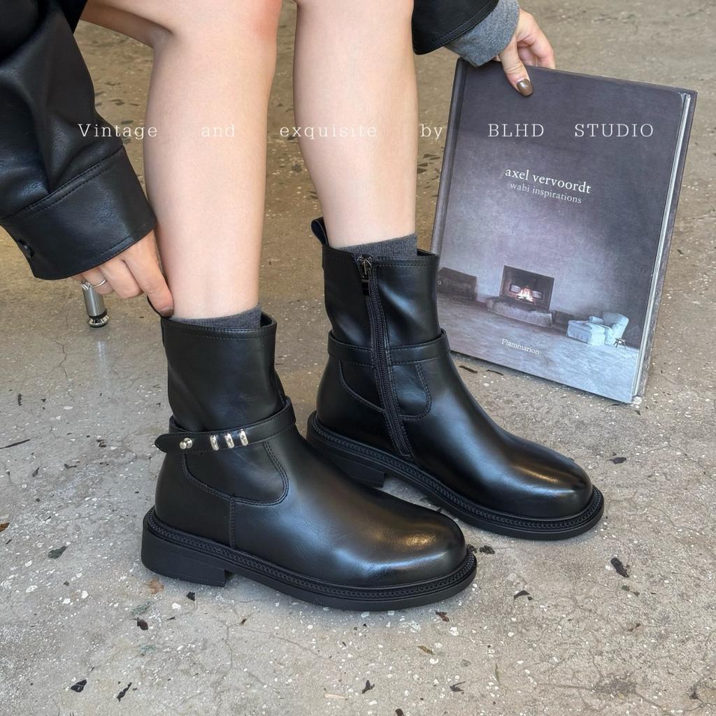 High quality~ 2025 autumn and winter new fashion temperament versatile casual shoes round head medium heel thick heel fashion short boots women