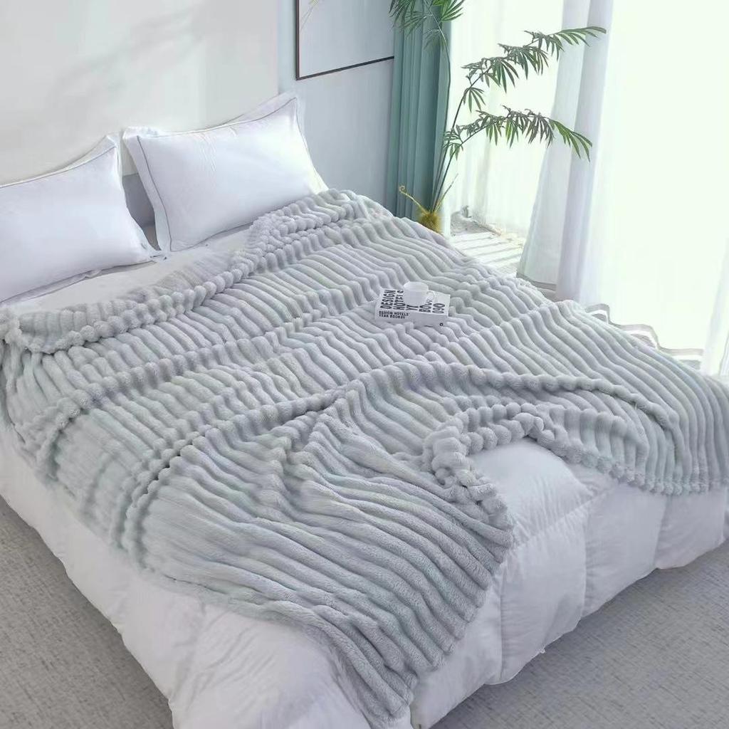 Luxurious Thickened Rabbit Plush Fleece Blanket - Warm, Lightweight, Ideal for Naps and Air Conditioning