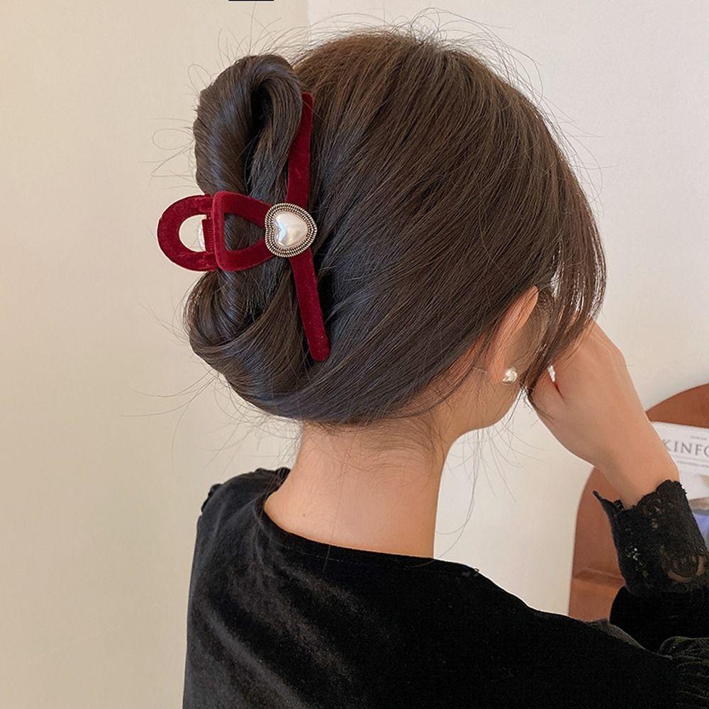 

Заколка для волос Pearl Winter Velvet Hairclaws для женщин, заколка для волос Crystal Shark, корейская заколка для хвоста A